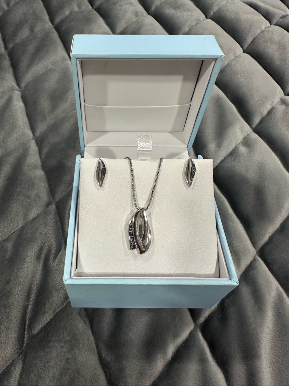 Monarch Blue Diamond .05CW Pendant Necklace and Earrings Set - Sterling Silver